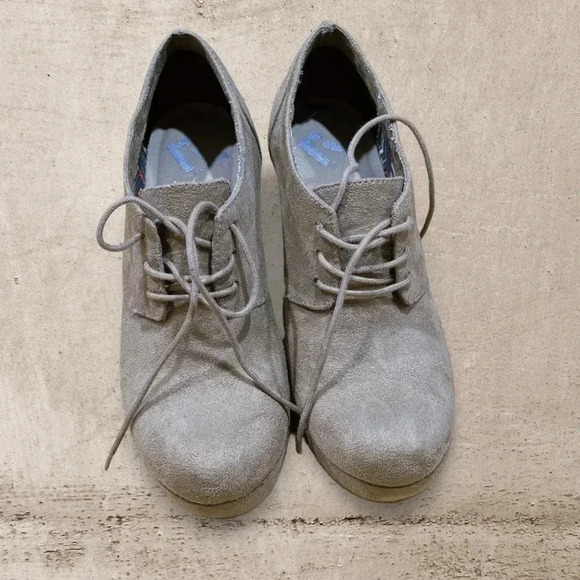 Report Suede Wedge - Picture 3 of 5